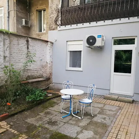 2 Botanical Garden Budget Zagreb