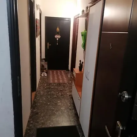 2 Botanical Garden Budget Apartment Zagreb