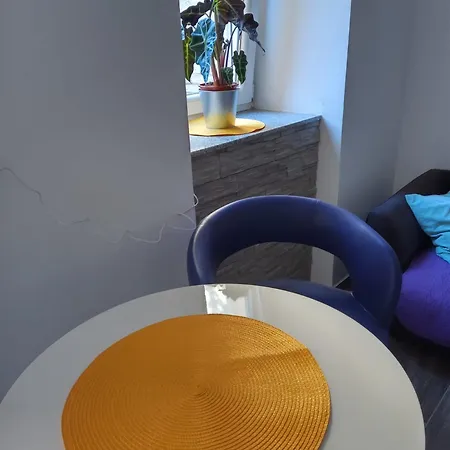 2 Botanical Garden Budget Apartment *